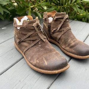 Born Leather Ankle Boots Size 7